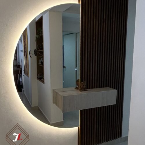 Elegante Recibidor con Listones PVC y Espejo LED